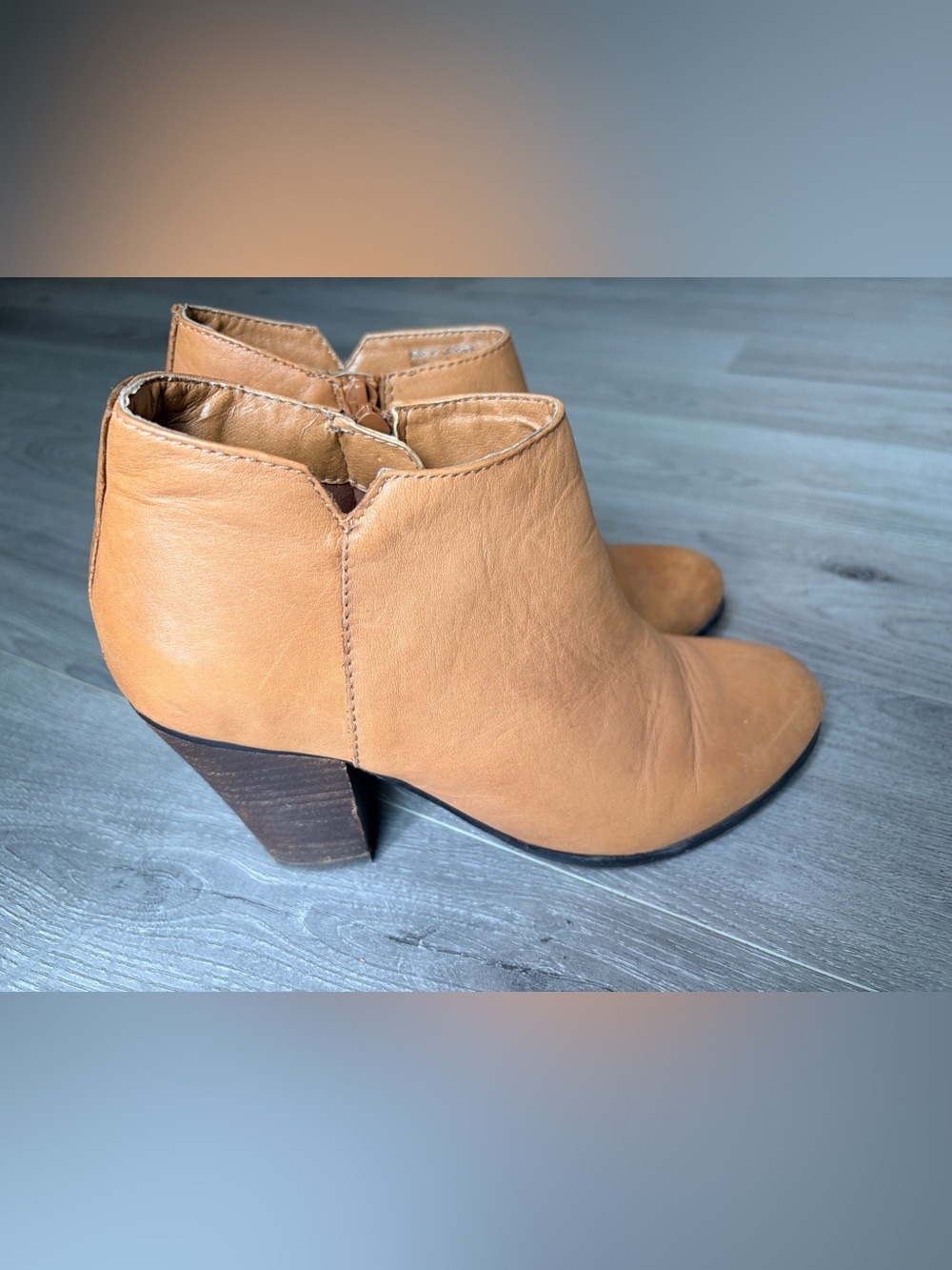 Aldo Y2K Tan Leather Ankle Booties with Block Heel, size 8.